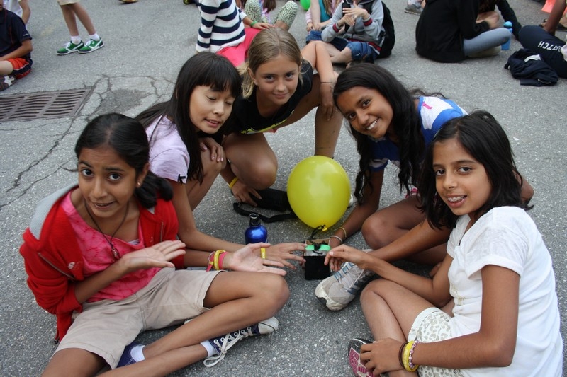 Village Camps International Summer Camp Leysin, Switzerland 2025-08-09 https://www.villagecamps.com/journals_admin/images/685-34-pet zoo (120).jpg